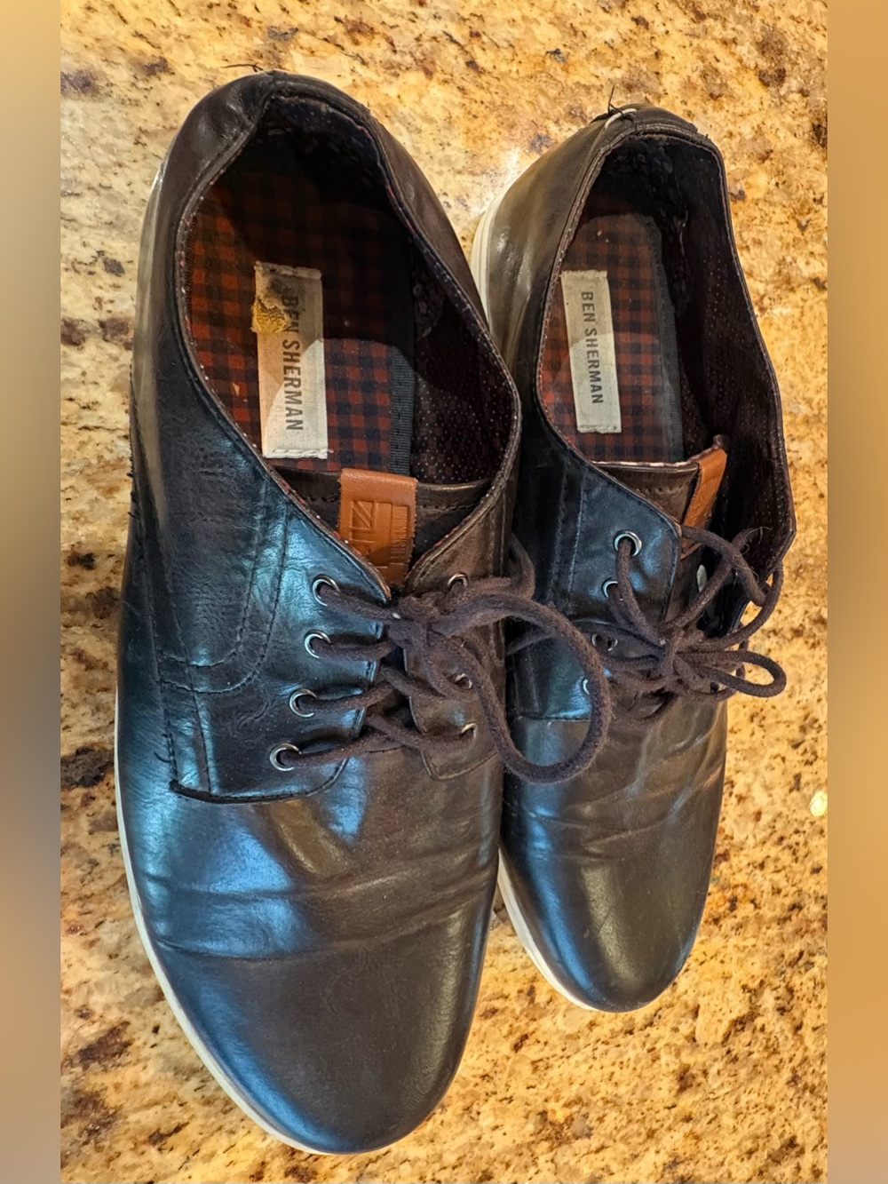 Ben Sherman Black Leather Derby Shoes with Contrasting White Sole - Picture 3 of 6